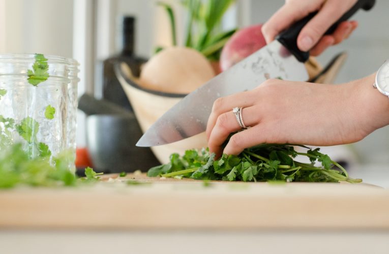 Nutrition and Mental Health: Eating to Reduce Inflammation in Uptown Dallas